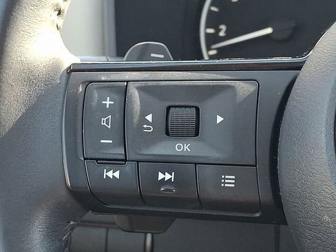 Used 2021 Nissan Rogue SV w/ Premium Package image 24