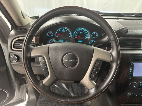 Used 2013 GMC Yukon Denali image 24