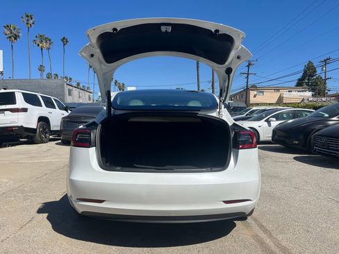 Used 2023 Tesla Model 3 Standard Range image 8