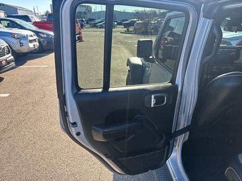 Used 2024 Jeep Wrangler Sport S AWD/4WD image 36