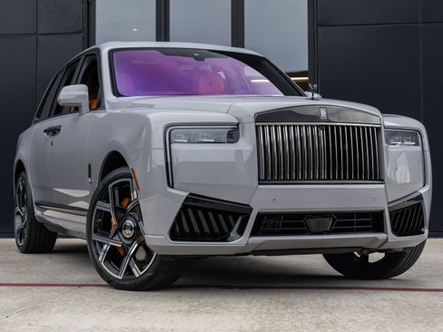 New 2026 Rolls-Royce Cullinan Black Badge image 5