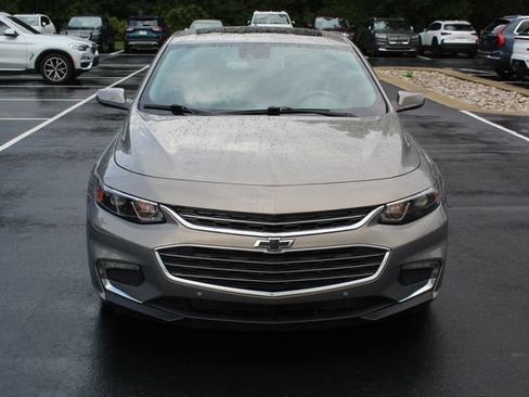 Used 2017 Chevrolet Malibu Hybrid w/ Leather Package FWD image 9