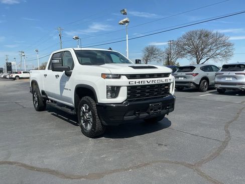 Used 2021 Chevrolet Silverado 2500 Custom w/ Custom Value Package image 6