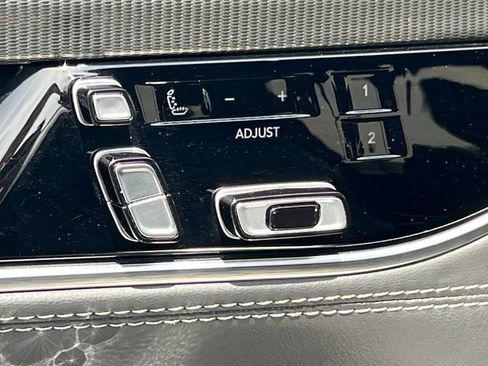 Used 2023 Jeep Grand Wagoneer Series II AWD/4WD image 22