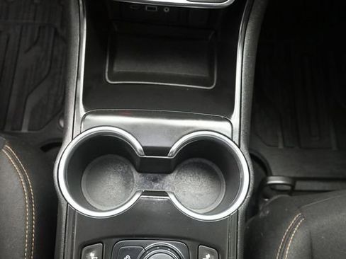 Used 2020 GMC Terrain SLE w/ Driver Convenience Package AWD/4WD image 18
