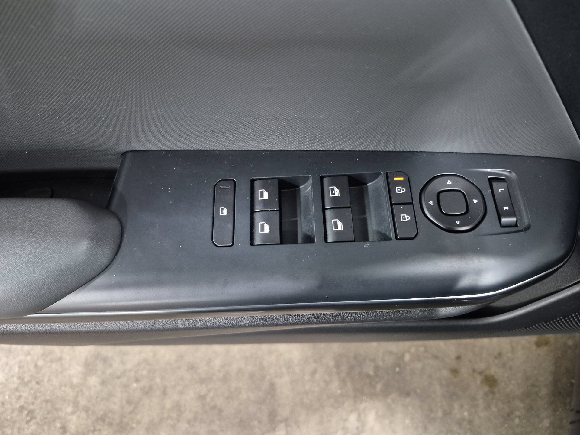 Used 2025 Kia K4 FWD image 24