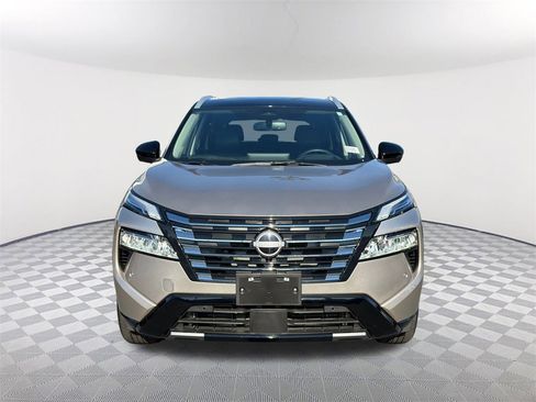 Used 2025 Nissan Rogue Platinum w/ Platinum Premium Package image 2