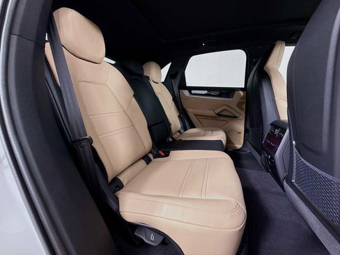 New 2026 Porsche Cayenne E-Hybrid image 29