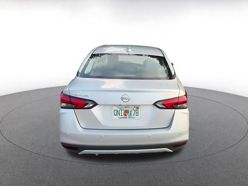 Used 2025 Nissan Versa SV FWD image 12