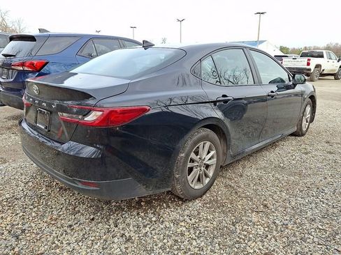 Used 2025 Toyota Camry LE image 6