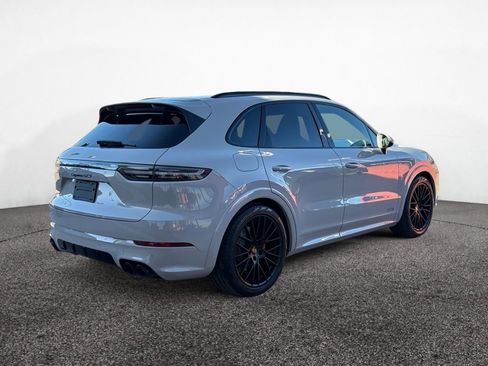 Used 2021 Porsche Cayenne GTS w/ Premium Package AWD/4WD image 5