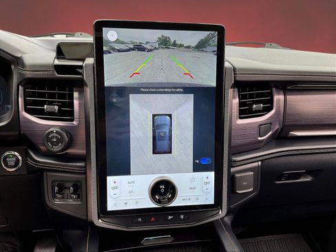 Used 2022 Ford Expedition Platinum AWD/4WD image 14