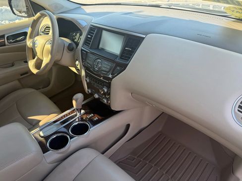 Used 2013 Nissan Pathfinder SL w/ SL Premium Pkg image 15