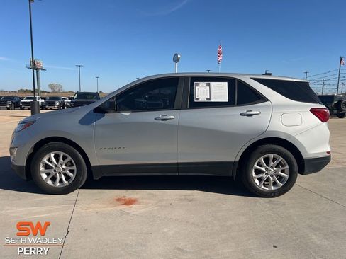 Used 2020 Chevrolet Equinox LS w/ LS Convenience Package image 7