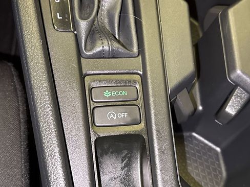 Certified 2025 Honda Accord LX image 25