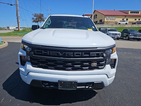 Used 2024 Chevrolet Silverado 1500 Custom image 4