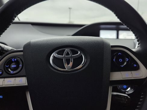 Used 2017 Toyota Prius Four image 30
