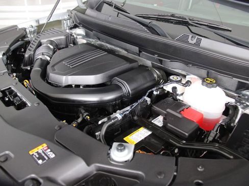 Certified 2024 Chevrolet Traverse RS image 41