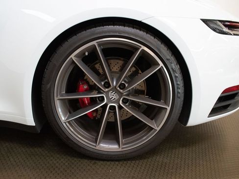 Certified 2022 Porsche 911 Carrera 4S AWD/4WD image 18