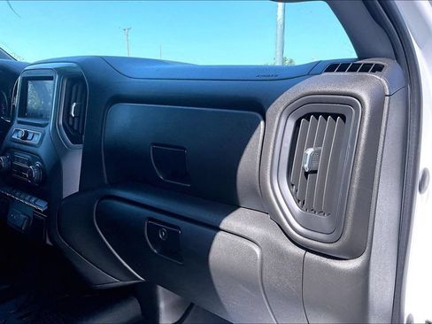 Used 2022 Chevrolet Silverado 1500 Custom Trail Boss AWD/4WD image 19