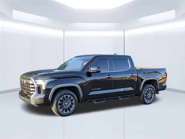 Used 2025 Toyota Tundra Limited AWD/4WD image 8