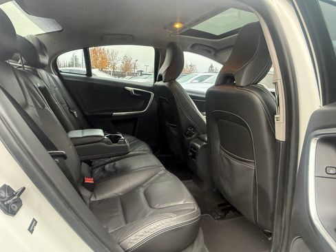 Used 2012 Volvo S60 T6 R-Design image 13