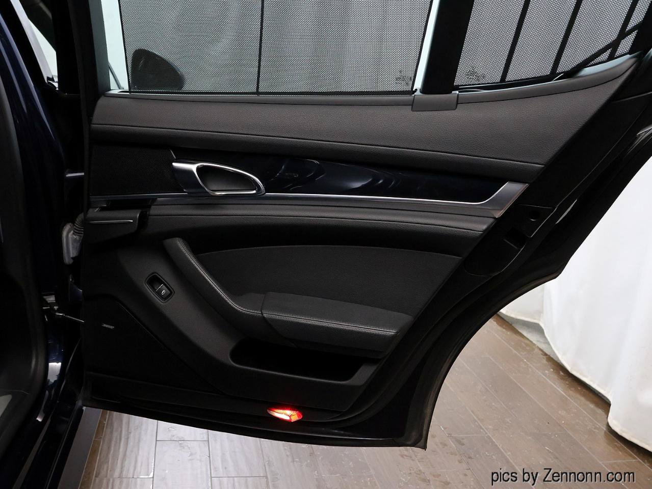 Used 2012 Porsche Panamera 4 image 31