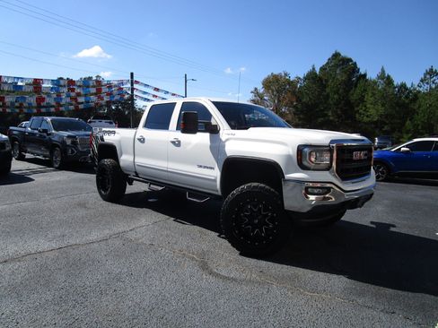 Used 2017 GMC Sierra 1500 SLE image 34
