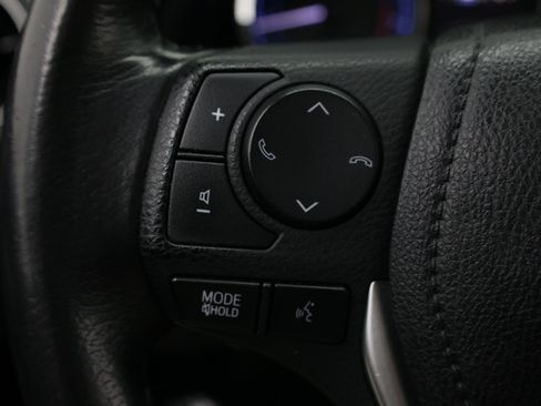 Used 2017 Toyota Corolla SE FWD image 23