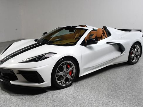 Used 2022 Chevrolet Corvette Stingray Premium Conv w/ Z51 Performance Package RWD image 14