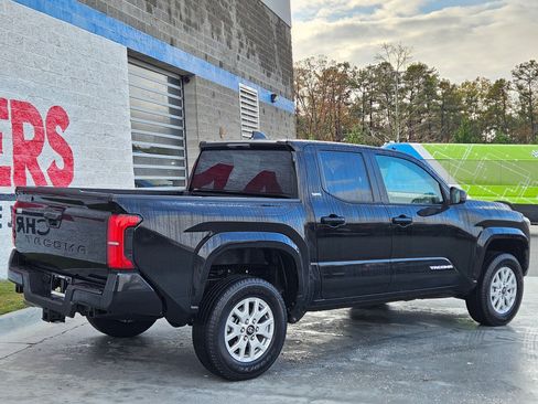 Used 2024 Toyota Tacoma SR5 image 7