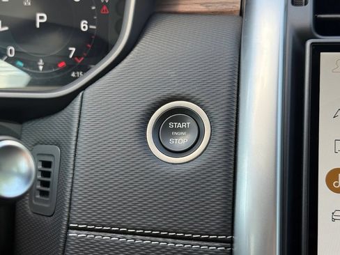 Certified 2025 Land Rover Discovery Dynamic SE AWD/4WD image 21
