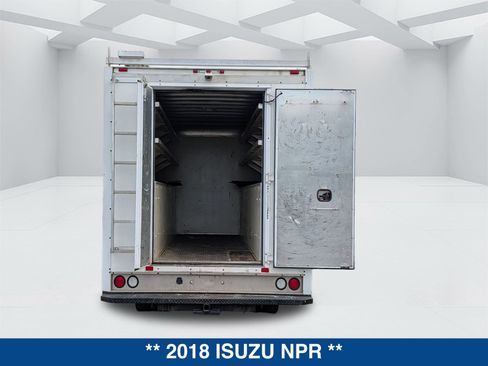 Used 2018 Isuzu NPR RWD image 14