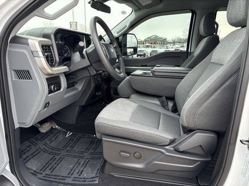 Used 2024 Ford F350 XLT w/ Snow Plow/Camper Package image 11