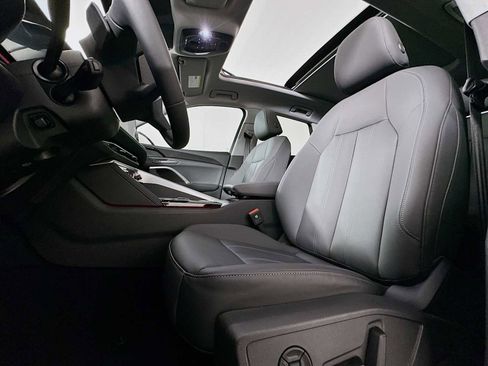 New 2025 Audi Q5 Premium image 18