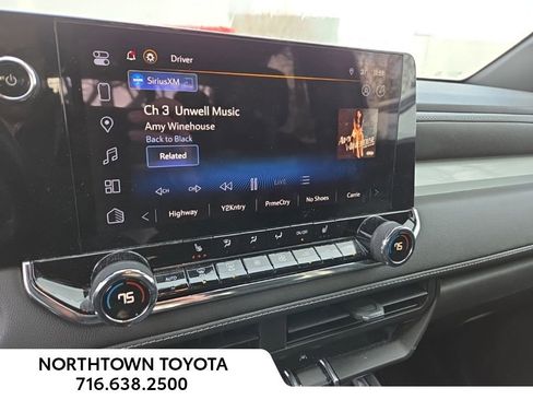 Used 2023 Chevrolet Colorado LT w/ LT Convenience Package II image 18