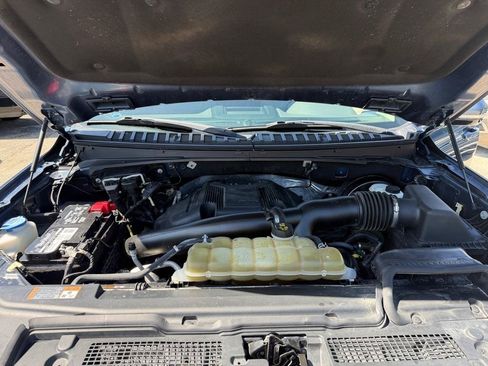 Used 2019 Ford Expedition XLT w/ Equipment Group 202A RWD image 20