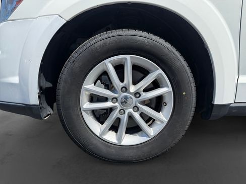 Used 2017 Dodge Journey SXT w/ Safe & Sound Group FWD image 14