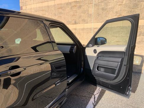 Used 2022 Land Rover Range Rover Sport HSE Silver Edition image 14