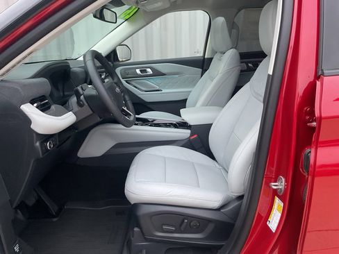 New 2026 Ford Explorer Platinum w/ LUX Leather Package image 9