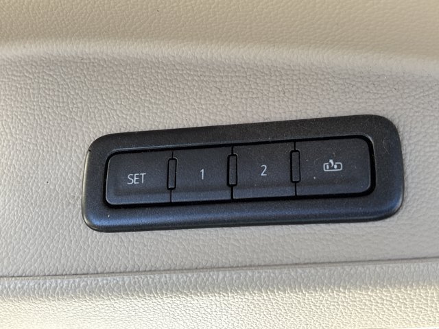 Used 2019 GMC Yukon Denali w/ Open Road Package AWD/4WD image 23