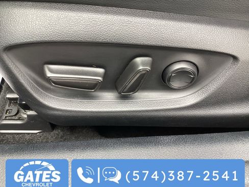 Used 2024 Toyota Camry SE image 14