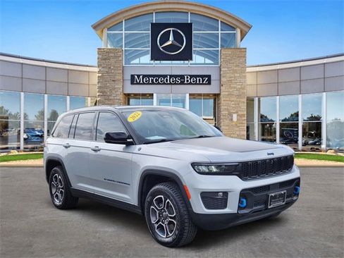 Used 2022 Jeep Grand Cherokee Trailhawk w/ Luxury Tech Group III image 6