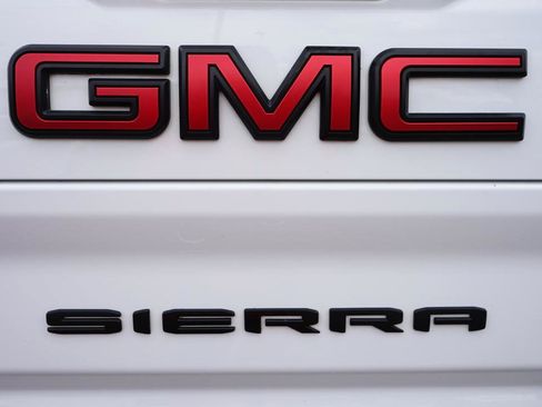 Used 2024 GMC Sierra 2500 AT4 w/ Technology Package AWD/4WD image 29