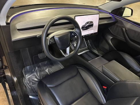 Used 2026 Tesla Model Y Long Range RWD image 20