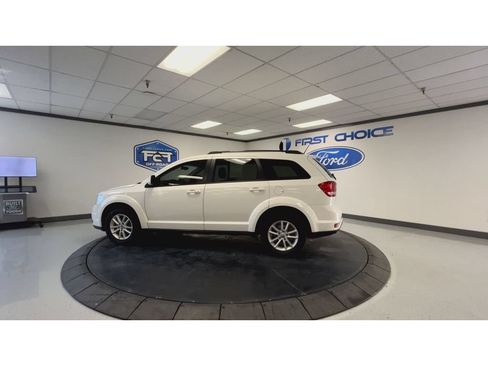 Used 2017 Dodge Journey SXT w/ Premium Group AWD/4WD image 7