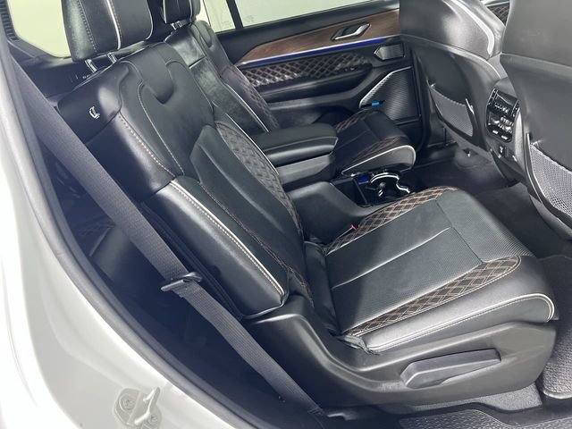 Used 2024 Jeep Grand Cherokee L Summit w/ High Altitude Package AWD/4WD image 28