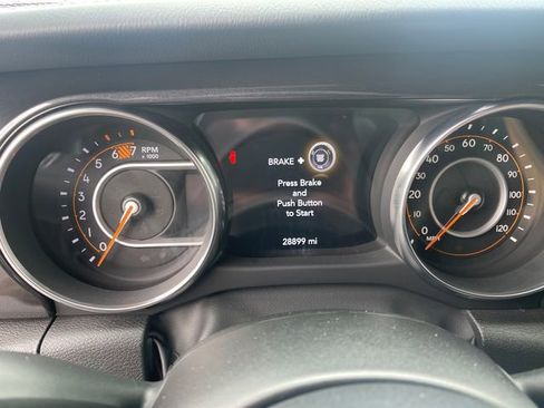 Used 2023 Jeep Wrangler Altitude image 9