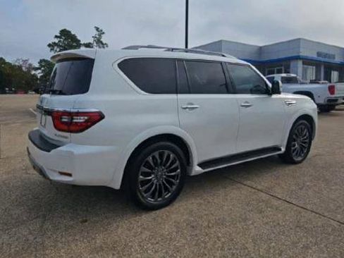 Used 2024 Nissan Armada Platinum w/ Captain's Chairs Package image 8