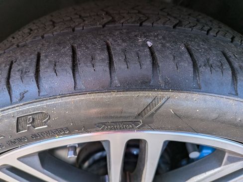 Used 2020 BMW 530i w/ M Sport Package image 10